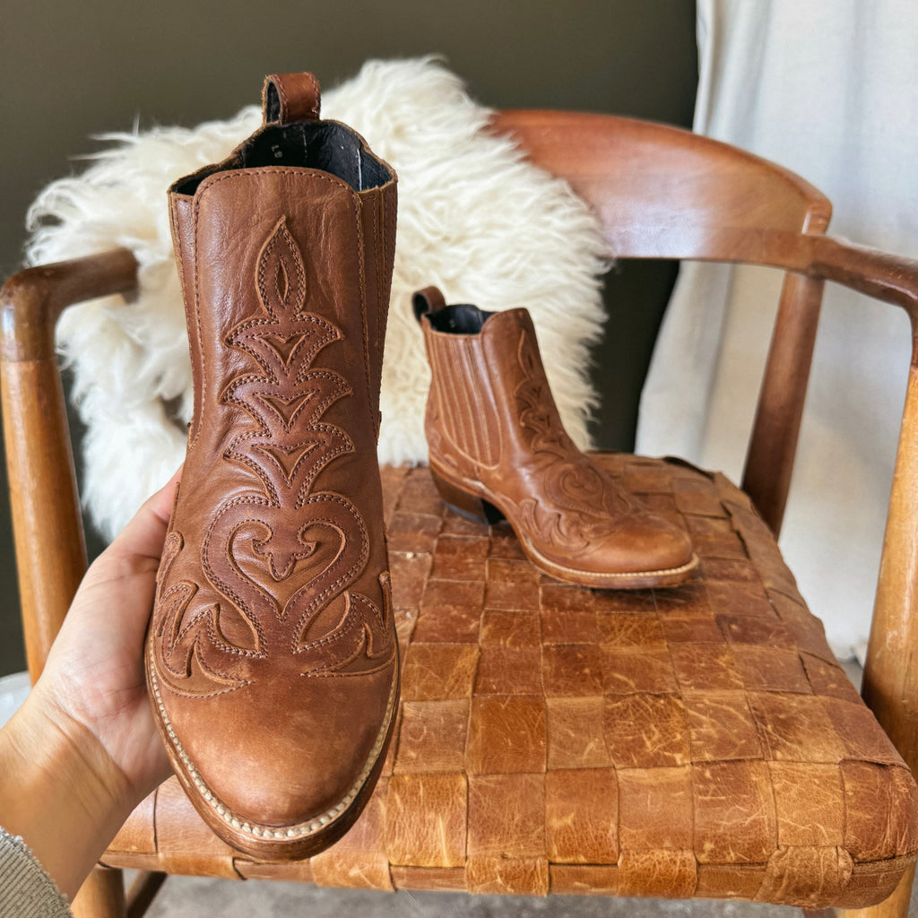 Lark [Camel]