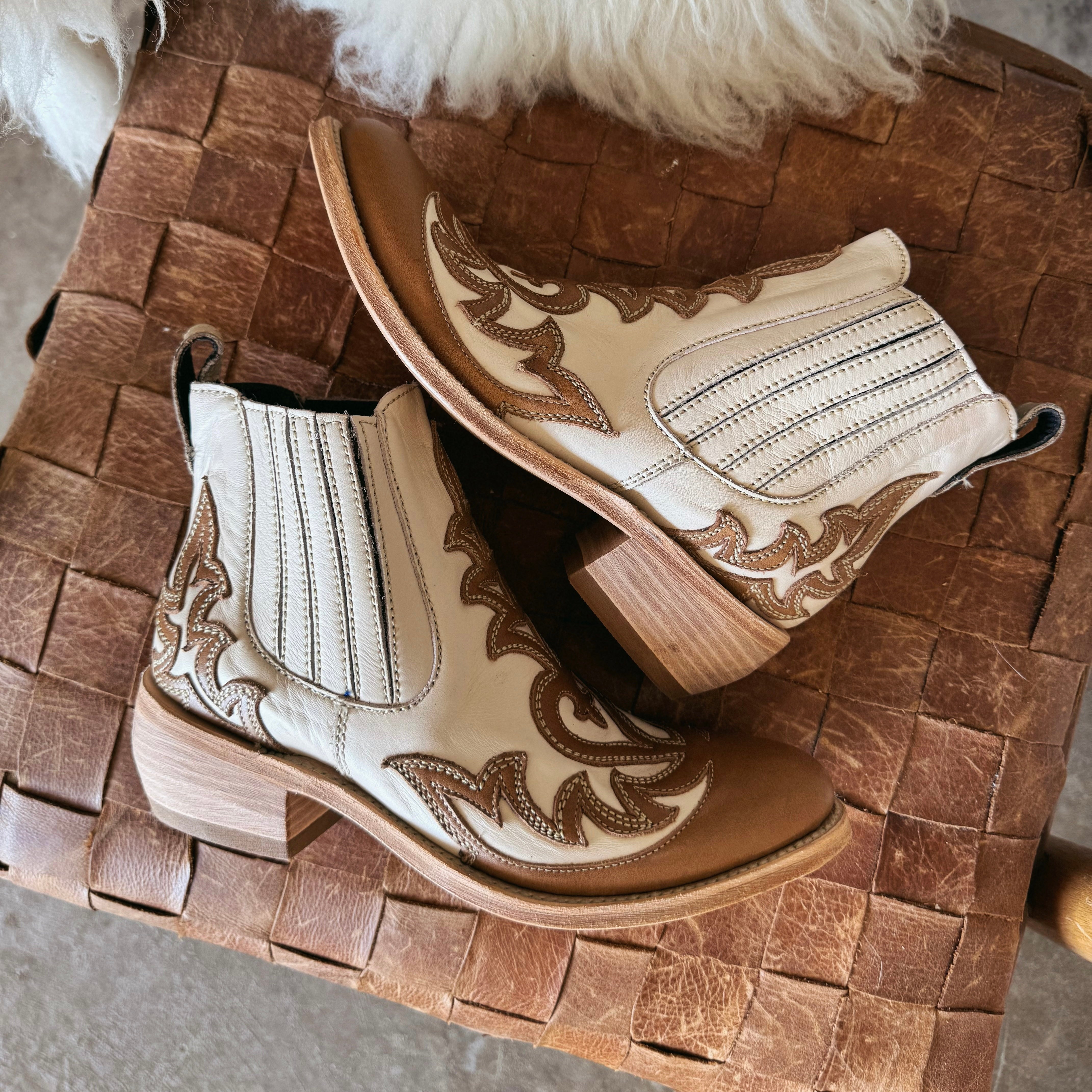 Lark || Bone + Camel