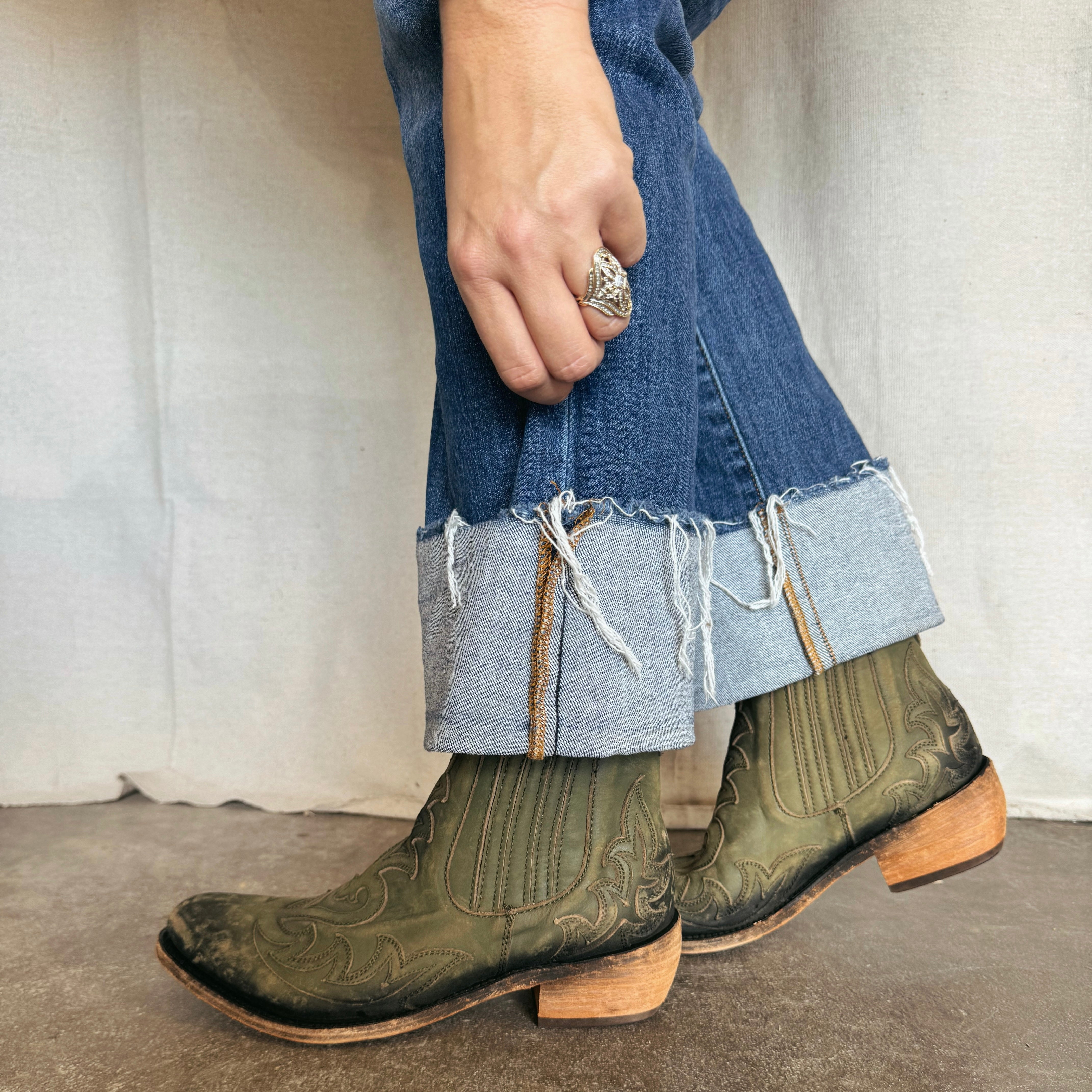 Lark [Olive]